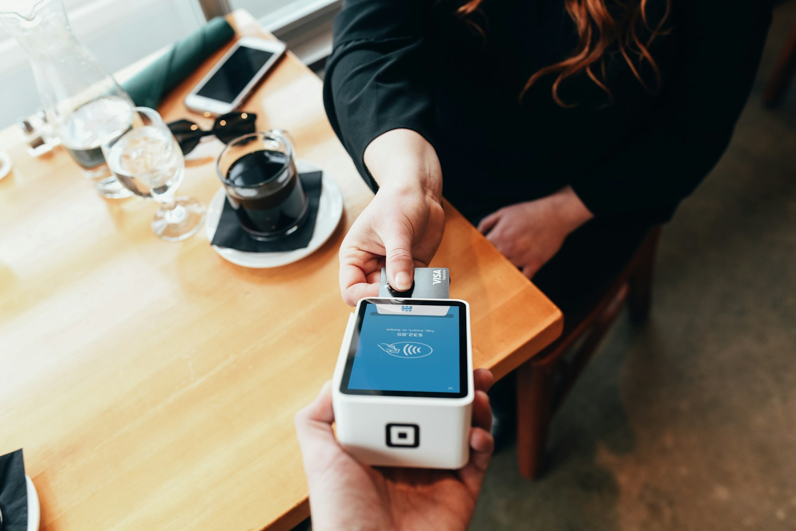 25 Countries Where Tipping is Banned